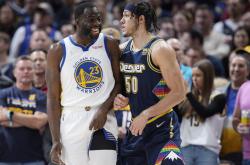 开云体育官网-南韩男篮横扫掘金，哈里斯爆发神勇