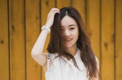 开云体育app-温网的史诗回响，辛纳如何将拉沃尔杯的种子洒在古老草场，惊艳四座