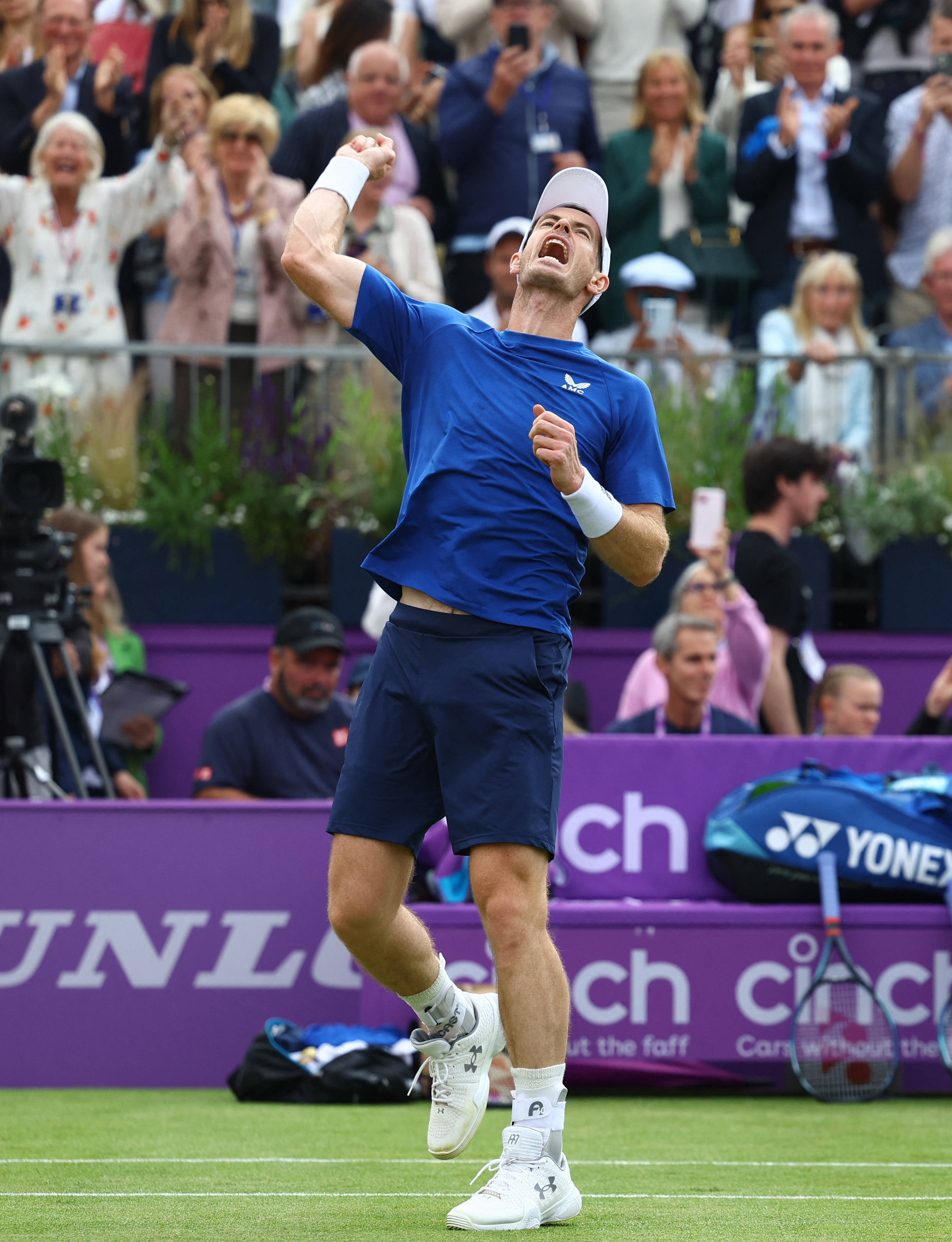 包含世界网球队险胜日本网球队，穆雷关键制胜的词条