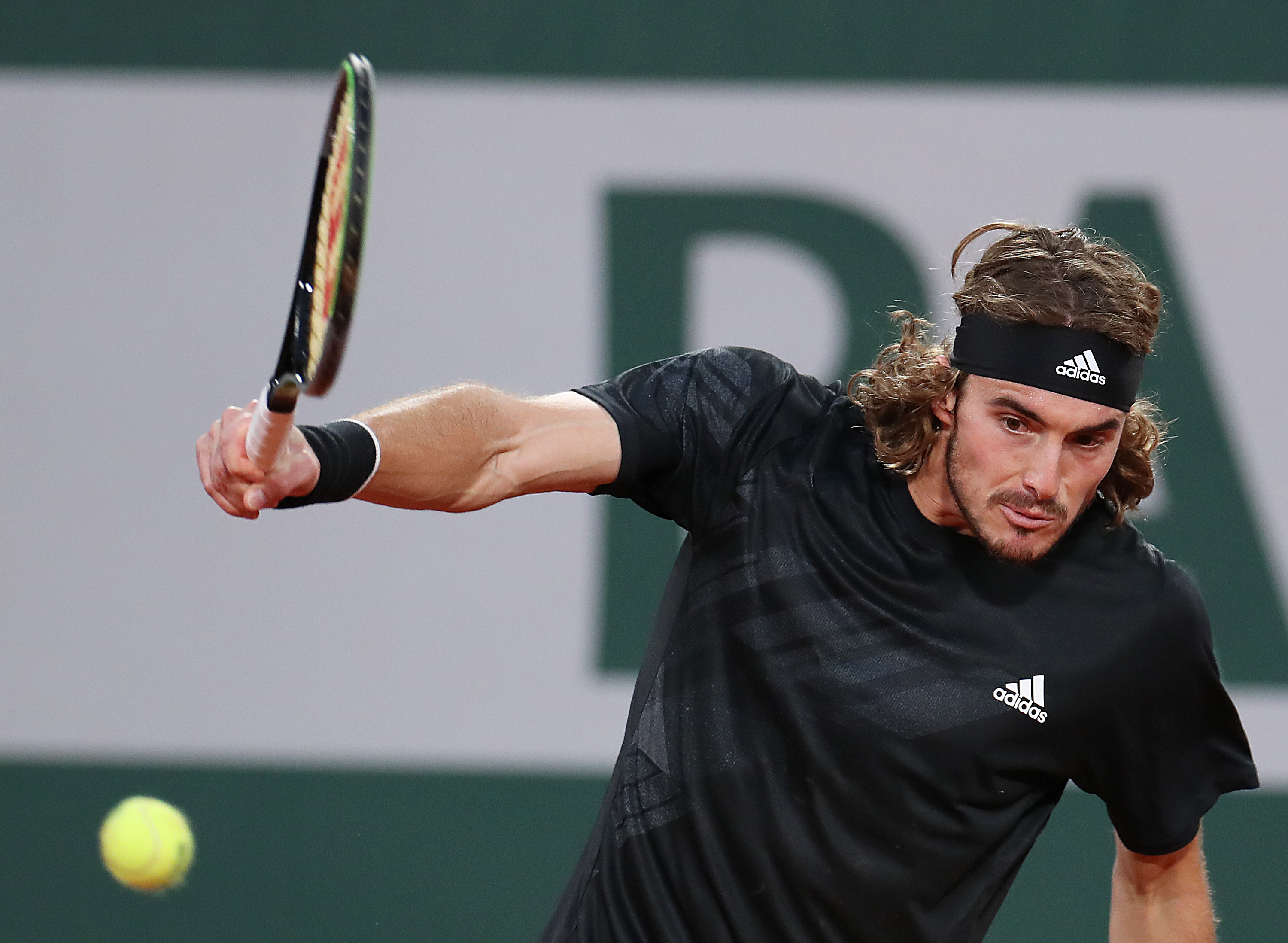 德国网球队强势世界网球队，西西帕斯绝境逆转