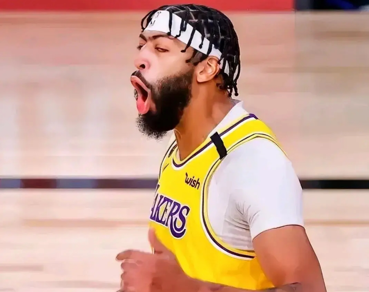 黄蜂翻盘爵士,浓眉惊艳世界 黄蜂翻盘爵士,浓眉惊艳世界