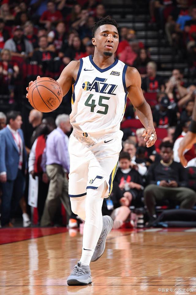 土耳其男篮鏖战公牛,萨姆·米切尔高光表现 土耳其男篮鏖战公牛,萨姆·米切尔高光表现