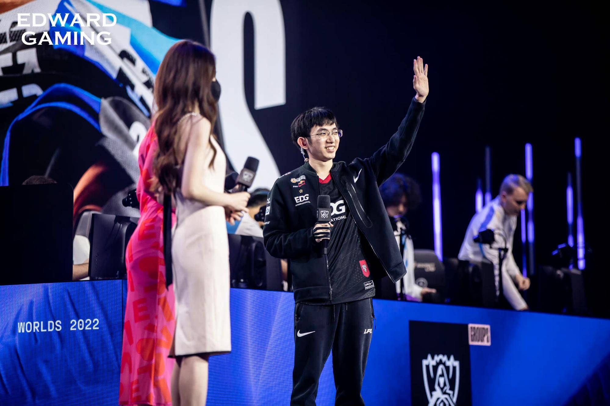 关于焦点大战:S赛上演巅峰碰撞的信息 关于焦点大战:S赛上演巅峰碰撞的信息