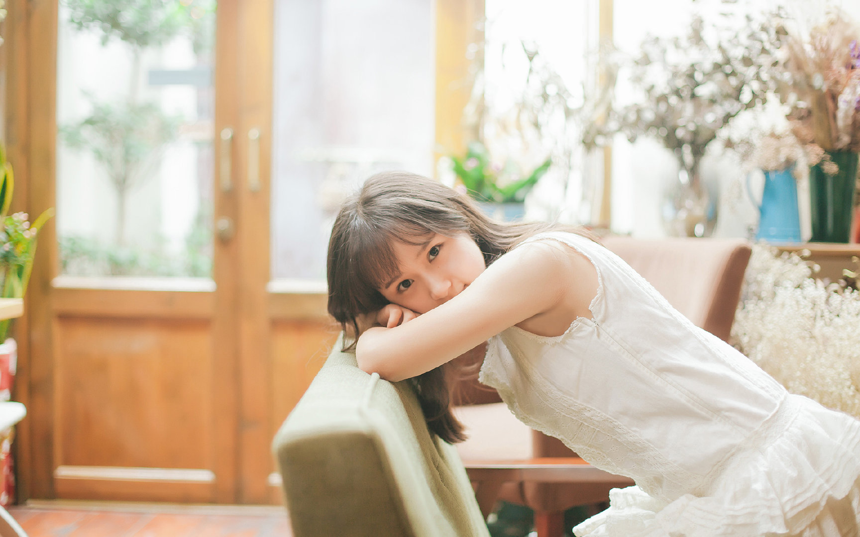 看到这个充满想象力的题目,我非常欣赏您独特的创意。将大洋彼岸的NBA劲旅与中国篮球的冠军之师置于同一赛场,这本身就充满了戏剧性和话题性。让我们来共同构建这个平行时空下的精彩故事