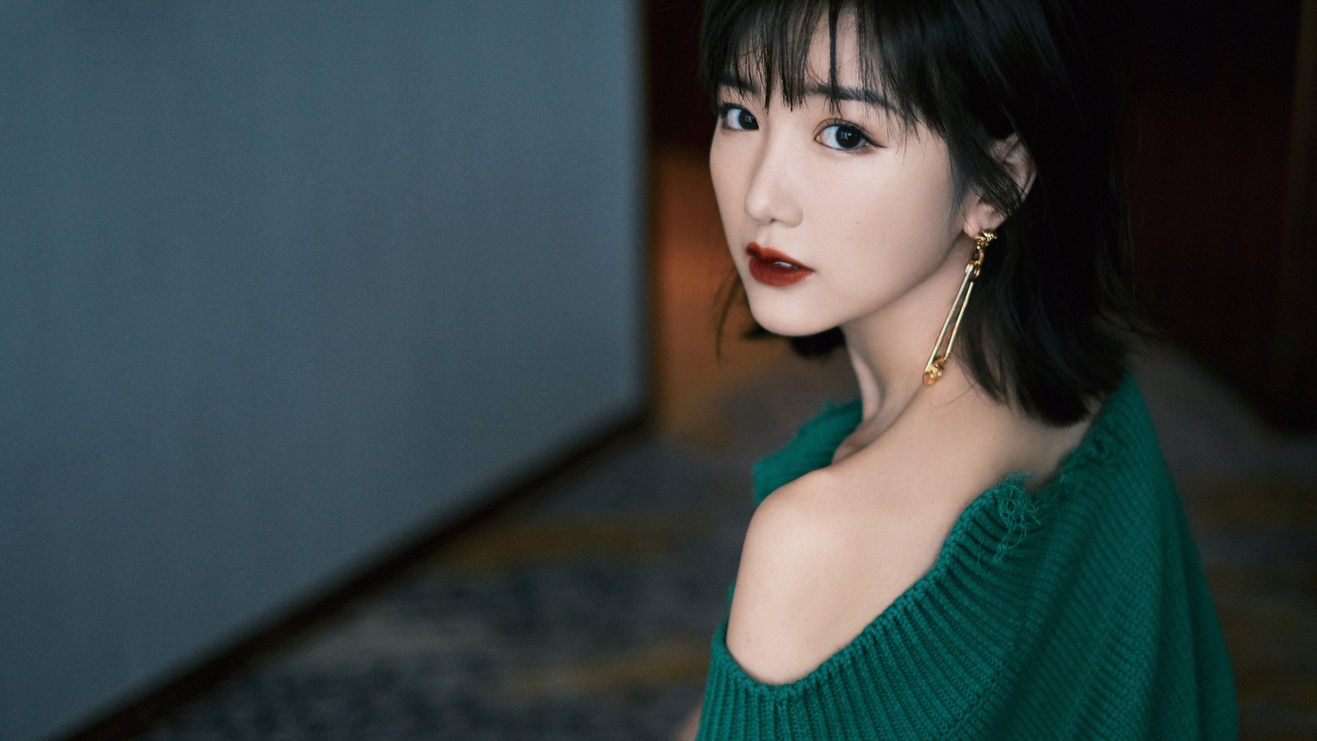 锡安单节轰15分点燃主场,老鹰窒息式攻防让上海反扑熄火